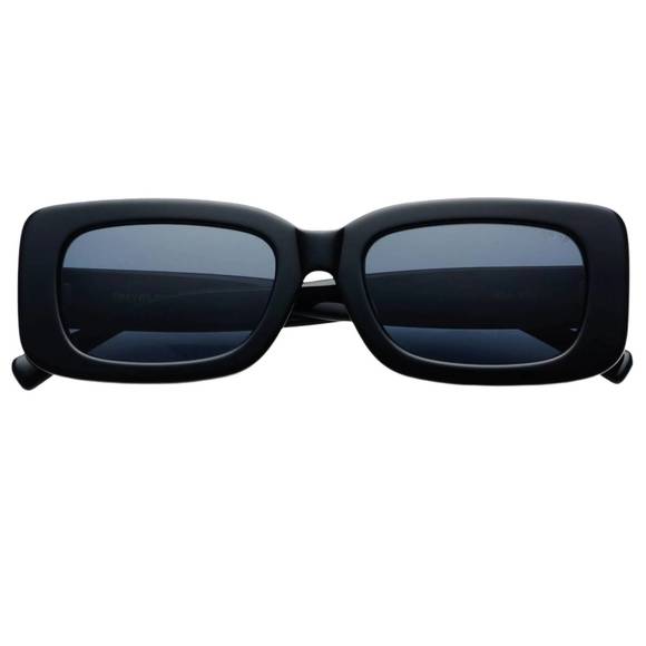 NEW FREYRS EYEWEAR women's noa rectangular sunglasses in black - Picture 1 of 3